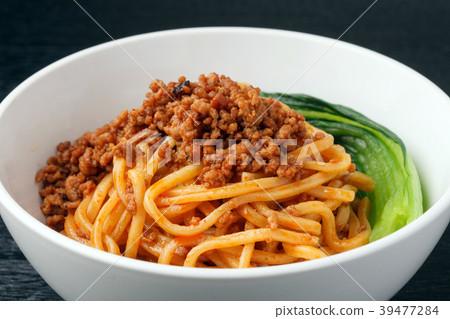 Bowlless noodles Bowlless noodles 39477284