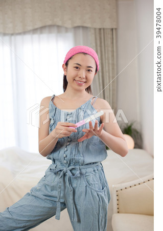 假日女性 39478004