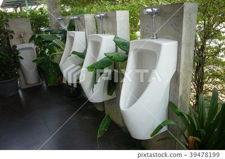 row of outdoor urinals men public toilet row of outdoor urinals men public toilet 39478199