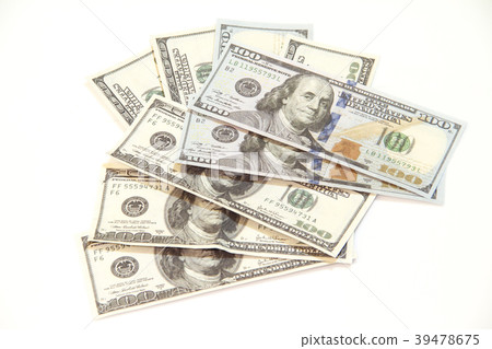 One hundred dollars One hundred dollars 39478675