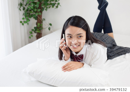 統一高中學生臥室早晨 統一高中學生臥室早晨 39479132