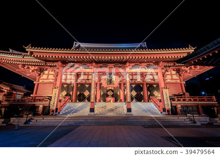 浅草夜浅草寺正殿 图库照片