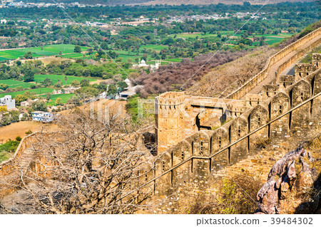 Fortifications of Chittor Fort in Chittorgarh city 39484302