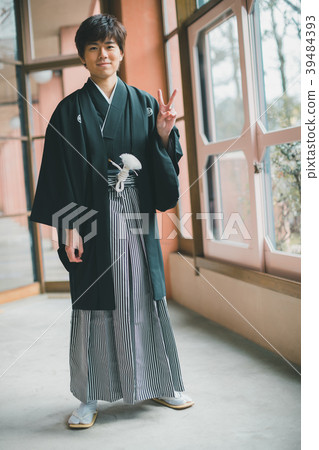 graduation ceremony, coming-of-age celebration, person 39484393