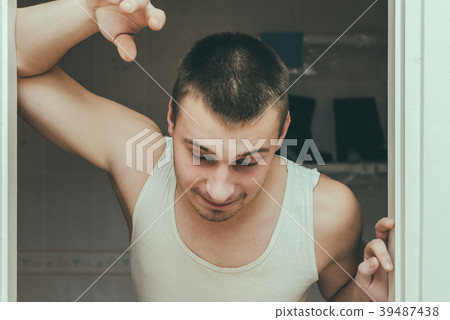 Drung Young Boy 39487438