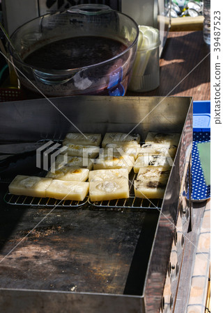 Baked sweet potato 39487523