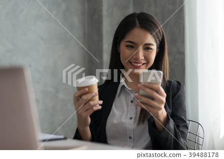 Business girl and Coffee Break  39488178