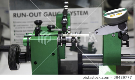 run out gauge for quality inspection ; 39489777
