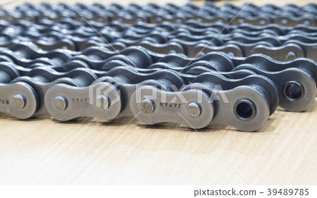The industrial chains for machine The industrial chains for machine 39489785