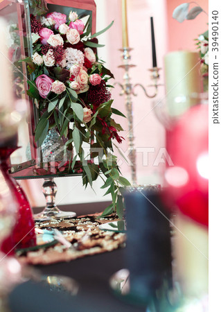 Bouquet of roses as decor at the wedding 39490140