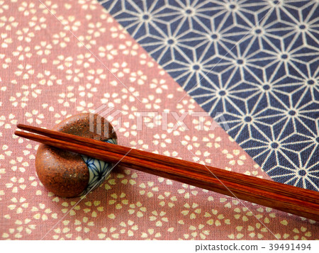 筷子和筷子休息和日本紙 筷子和筷子休息和日本紙 39491494