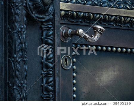 doorknob  antique door 39495129