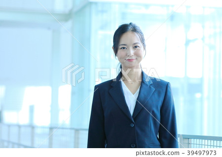 Recruit image [Women, human resources, recruitment] 39497973