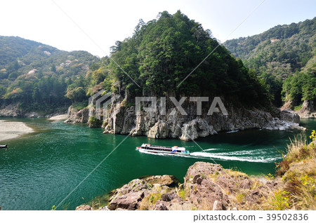 Shaoxia water jet ship 39502836