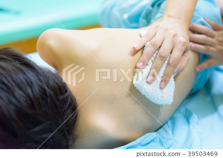 The Kid admitted at hospital.  39503469