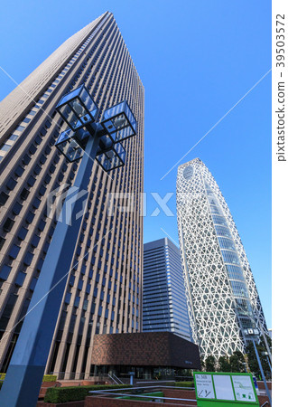 Urban scenery Shinjuku buildings and blue sky 39503572