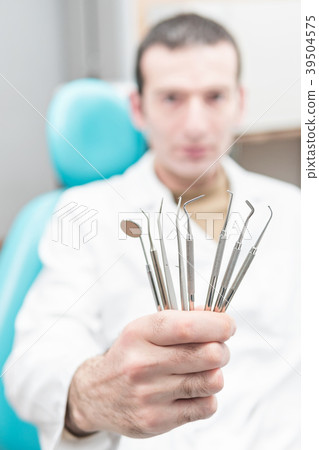 Instruments of the dentist, close-up Instruments of the dentist, close-up 39504575