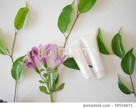 natural skincare cosmetic and organic green leaf natural skincare cosmetic and organic green leaf 39504671