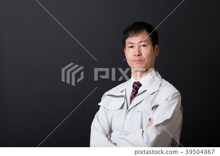 Middle men (work clothes) Middle men (work clothes) 39504867