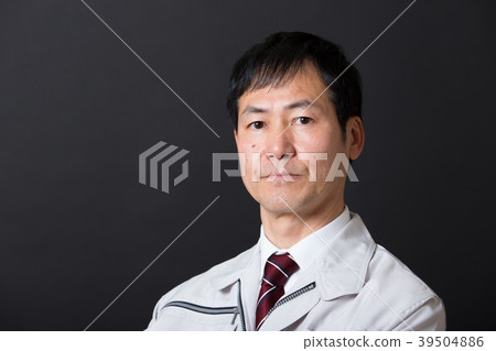 Middle men (work clothes) 39504886