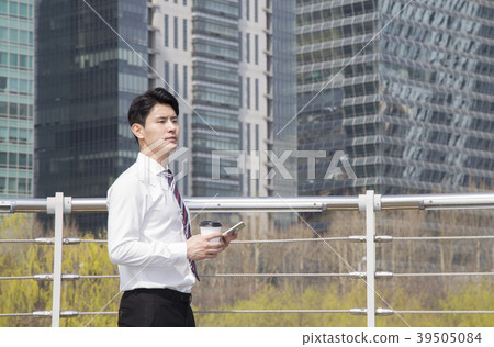Businessman 39505084