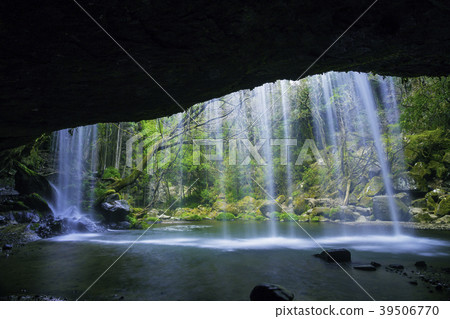 Kobagatsu Falls too beautiful in Oguni Town, Kumamoto Prefecture Kobagatsu Falls too beautiful in Oguni Town, Kumamoto Prefecture 39506770