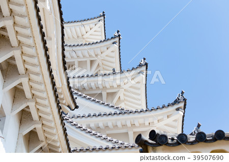 Blue Sky and Himeji Castle Blue Sky and Himeji Castle 39507690