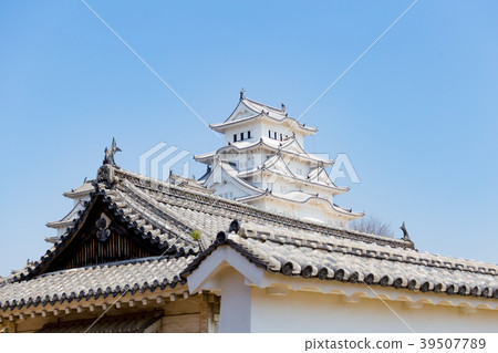 Blue sky and Himeji Castle castle tower Blue sky and Himeji Castle castle tower 39507789