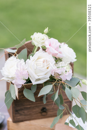 Wooden vintage Dresser, with flower decoration in 39508321