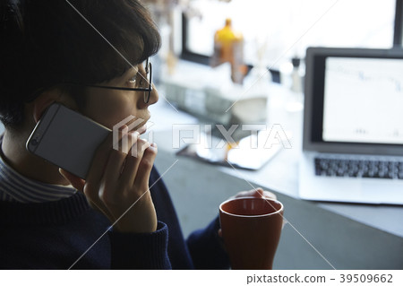 Businessman stock trading 39509662