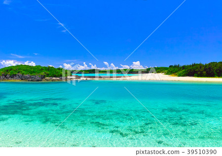 宮古島的宮古島。 Irabujima和Shikishima之間的水路景觀 39510390