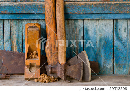 Axes, planer shavings and saw Axes, planer shavings and saw 39512208