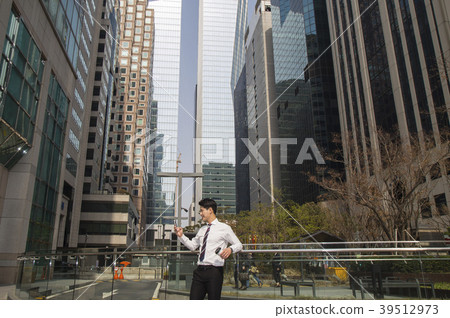 Businessman Businessman 39512973
