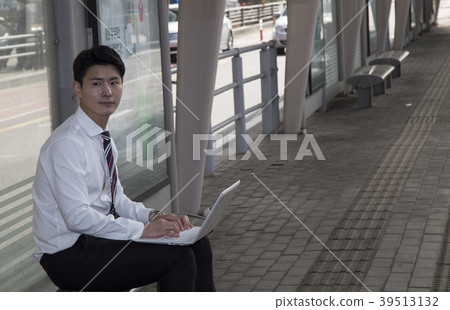 Businessman Businessman 39513132