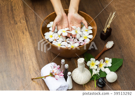 Spa treatment and product for female feet and hand 39513292