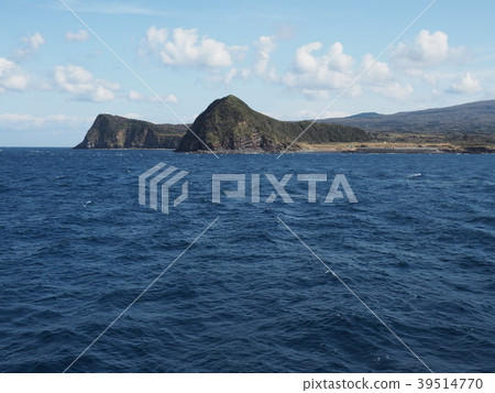 izu-Oshima  39514770