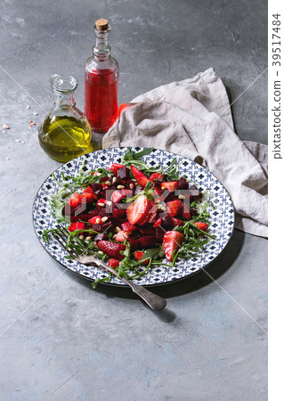 Beetroot and strawberry salad 39517484