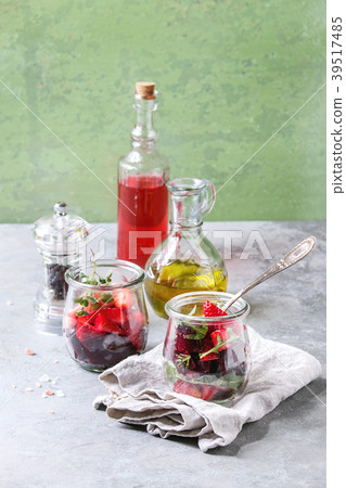 Beetroot and strawberry salad 39517485
