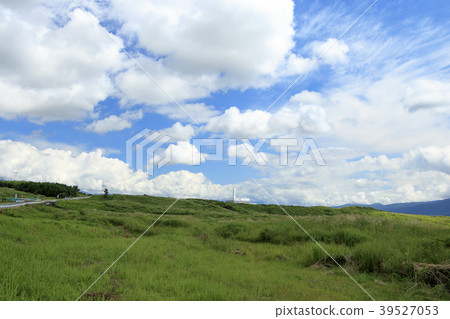 田園風光(靜岡縣,運動場,秋天) 田園風光(靜岡縣,運動場,秋天) 39527053