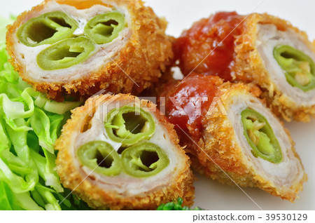 Fried green pepper with pork Fried green pepper with pork 39530129