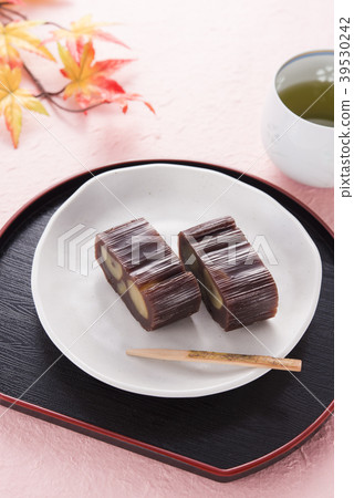 Chestnut steamed sheepskin 39530242