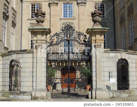 Wrought iron gate - Zurich 39530901