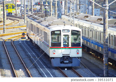 在武藏古馳車輛基地停止的西武線 在武藏古馳車輛基地停止的西武線 39531071