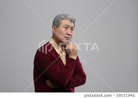 Asian man's facial expression, senior, middle-aged, senior, close-up, health, impression, emotion 39531948