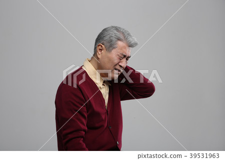 Asian man's facial expression, senior, middle-aged, senior, close-up, health, impression, emotion Asian man's facial expression, senior, middle-aged, senior, close-up, health, impression, emotion 39531963