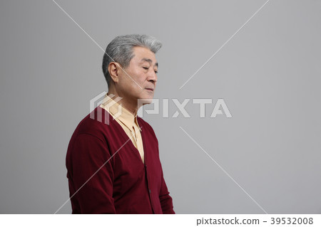 Asian man's facial expression, senior, middle-aged, senior, close-up, health, impression, emotion 39532008