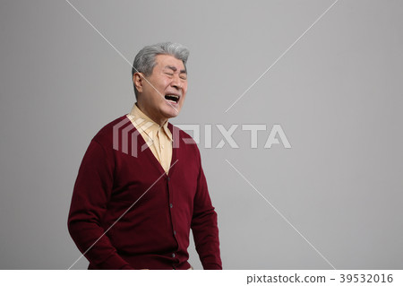 Asian man's facial expression, senior, middle-aged, senior, close-up, health, impression, emotion Asian man's facial expression, senior, middle-aged, senior, close-up, health, impression, emotion 39532016