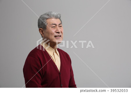 Asian man's facial expression, senior, middle-aged, senior, close-up, health, impression, emotion Asian man's facial expression, senior, middle-aged, senior, close-up, health, impression, emotion 39532033