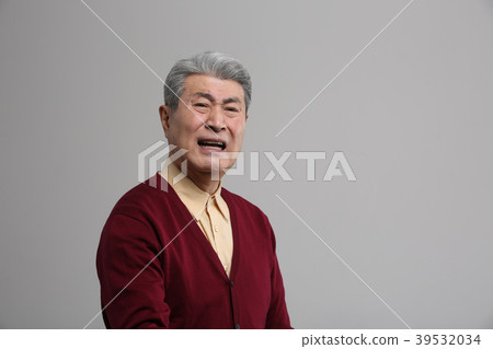 亞洲人的面部表情,資深,中年,資深,特寫鏡頭,健康,印象,情感 亞洲人的面部表情,資深,中年,資深,特寫鏡頭,健康,印象,情感 39532034
