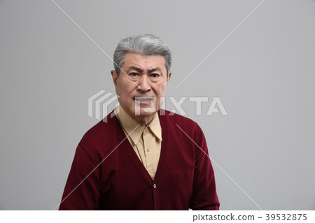 Asian man's facial expression, senior, middle-aged, senior, close-up, health, impression, emotion Asian man's facial expression, senior, middle-aged, senior, close-up, health, impression, emotion 39532875